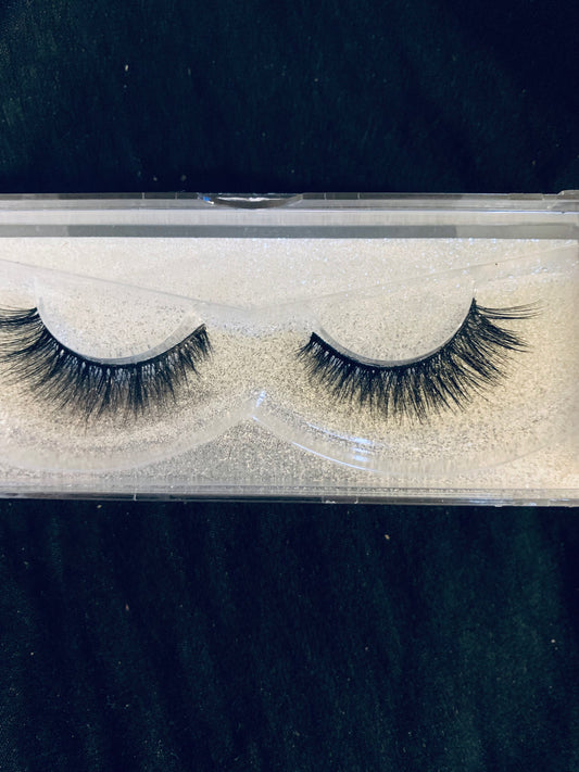 Her Aura Lash