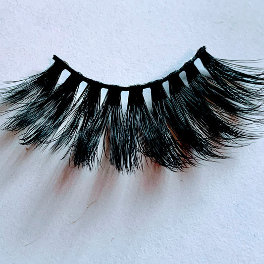 Her Aura Lash